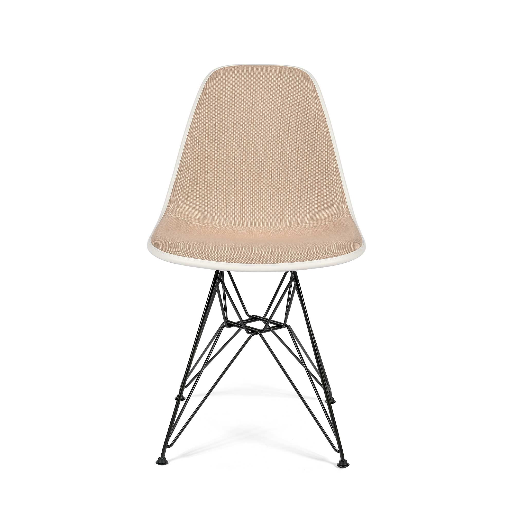 Eames%20Plastic%20Side%20Chair%20DSR,%20Light%20Oak image 1